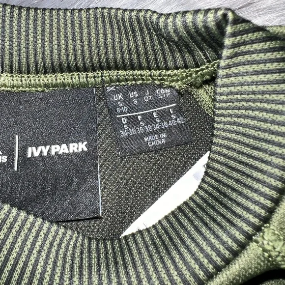 Adidas × Ivy Park - Halls of Ivy Crop Top Size Small - Picture 2 of 2